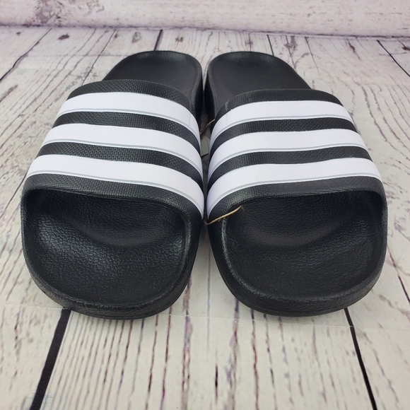 New Adidas Adilette Aqua Black Slides - Picture 3 of 10